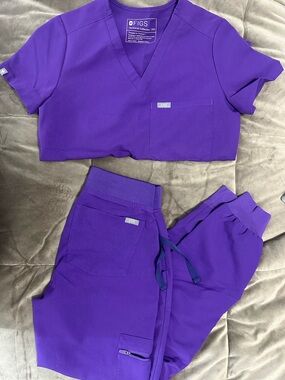 Figs Purple V-Neck Scrub Top and Drawstring Pants